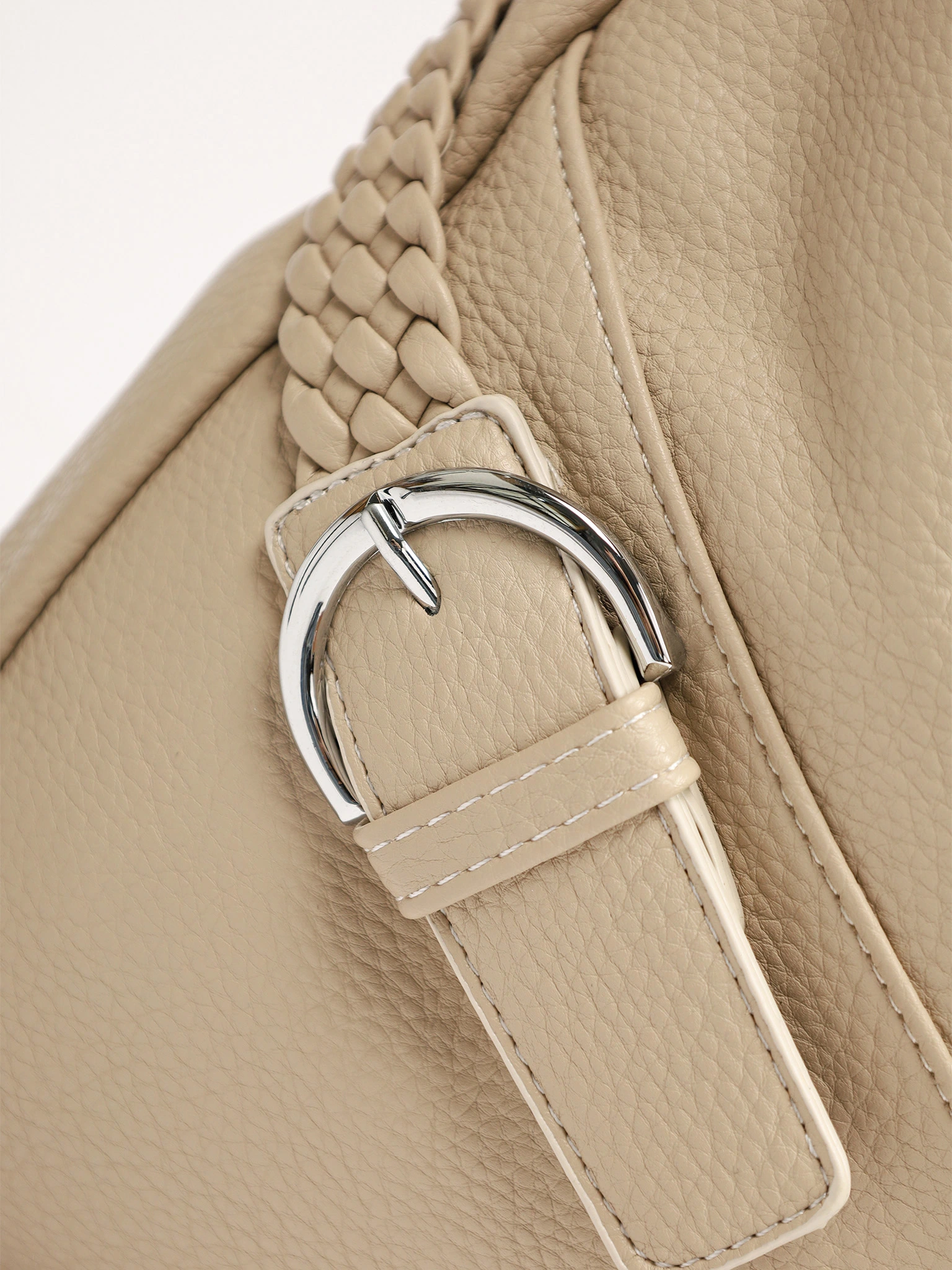 Сумка-шоппер с плетеными ремешками по бокам в ассортименте